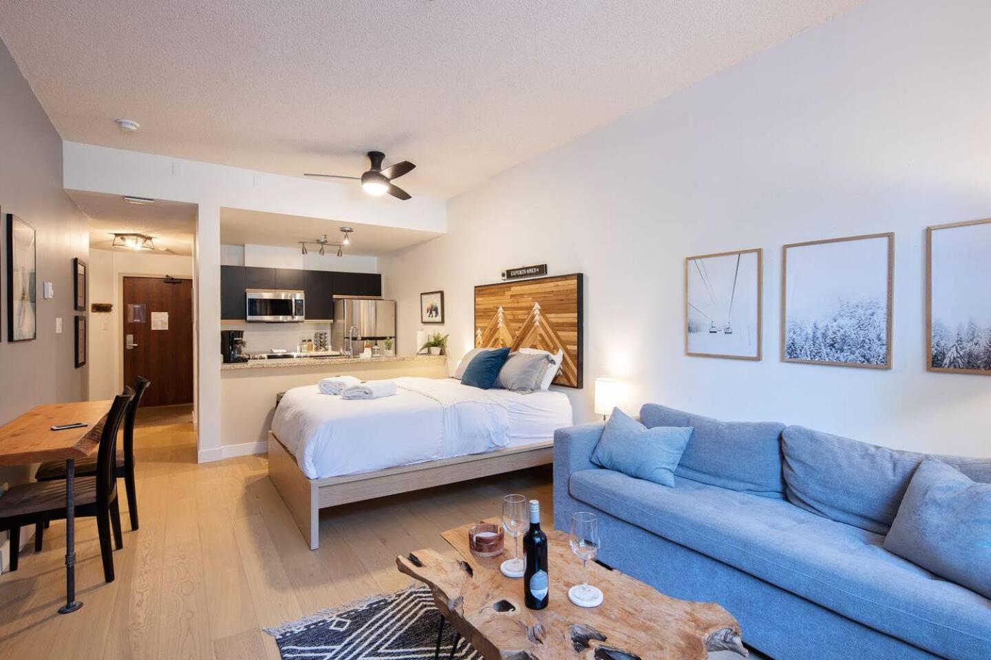 Newly Renovated Ski In Out W Pool 2 Hot Tubs Уистлер Экстерьер фото