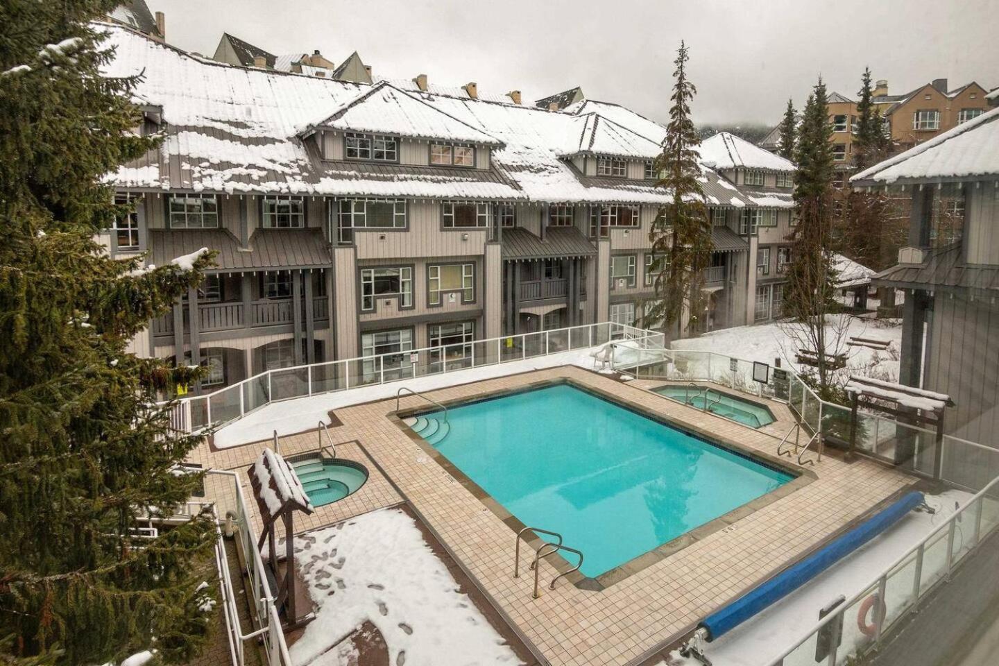 Glacier Lodge Premiere Suite Уистлер Экстерьер фото