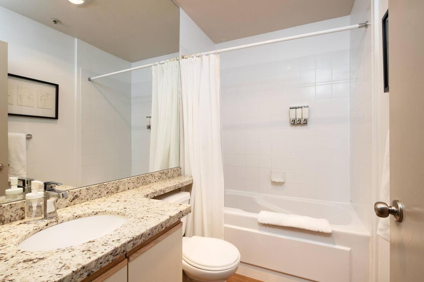 Newly Renovated Ski In Out W Pool 2 Hot Tubs Уистлер Экстерьер фото