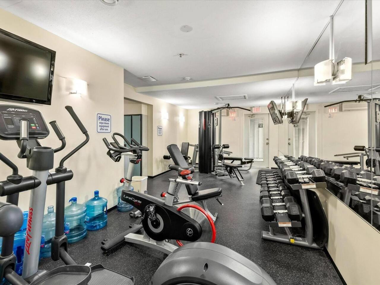 Newly Renovated Ski In Out W Pool 2 Hot Tubs Уистлер Экстерьер фото